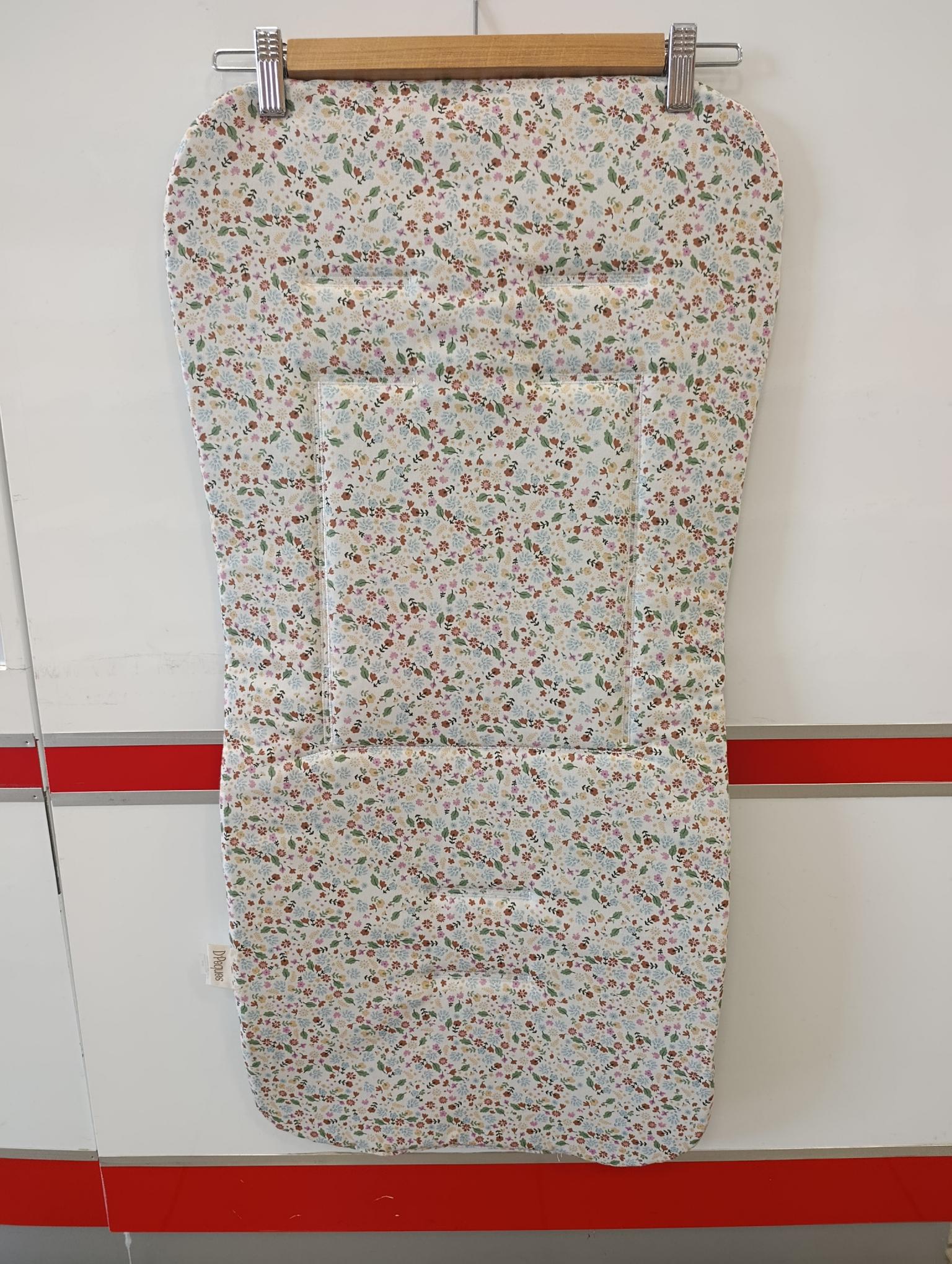 1778238551559 COLCHONETA SILLA REVERSIBLE LIBERTY VERDE D´PEQUES - Imagen 1