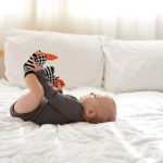 CALCETINES DE ESTIMULACIÓN SENSORIAL LADYBUG ATTIPAS - Imagen 3